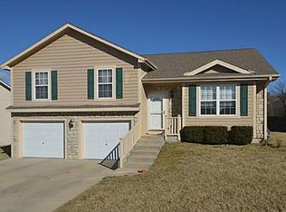 12975 Ridgeview Dr, Platte City, MO 64079