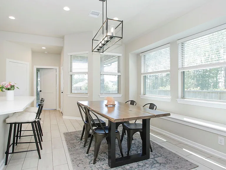 320 Rise Ln — Photo 12