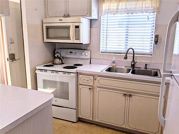 5th image of 5917 Garden Ln #H34