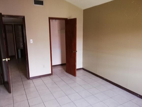 2nd image of 2418 Upas Ave