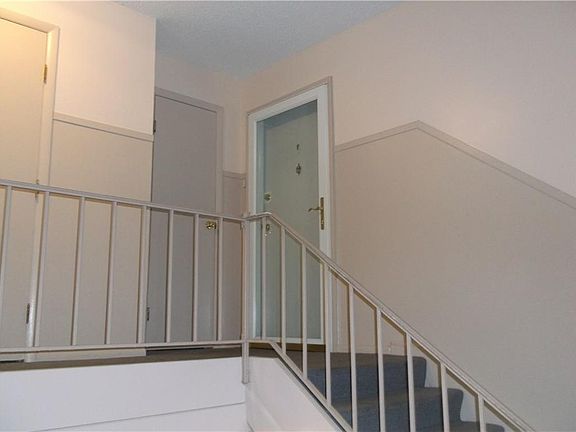 3rd image of 3042 Lake Shore Dr Unit F