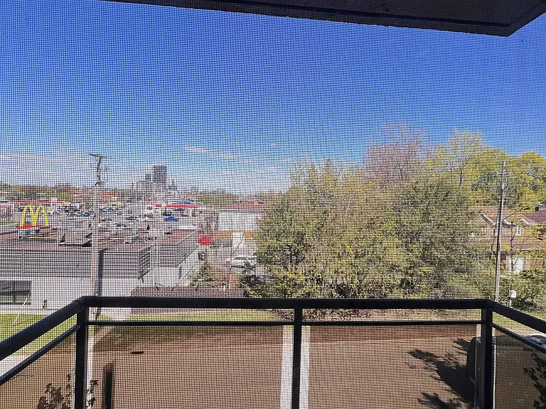 800 Riddell Ave N #303 — Photo 6