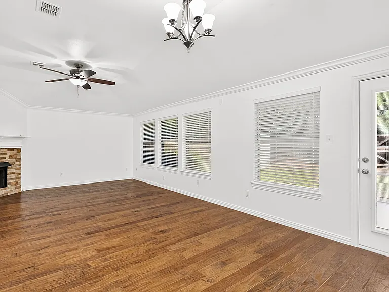 1711 Grand Canyon Way — Photo 14