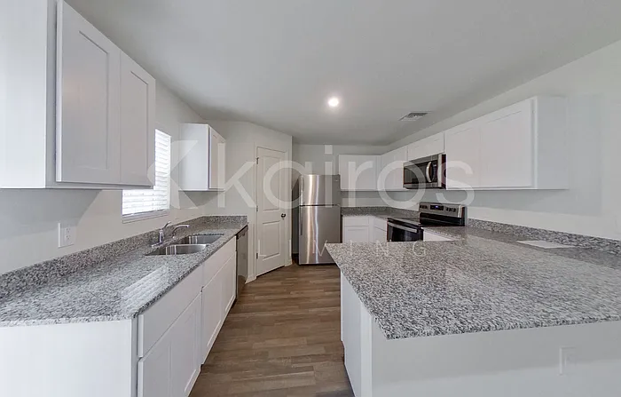 3417 74th St W — Photo 6