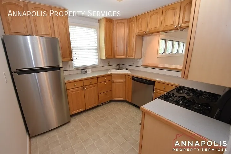 33 Glen Ave — Photo 4