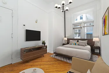 307 East 18th Street
