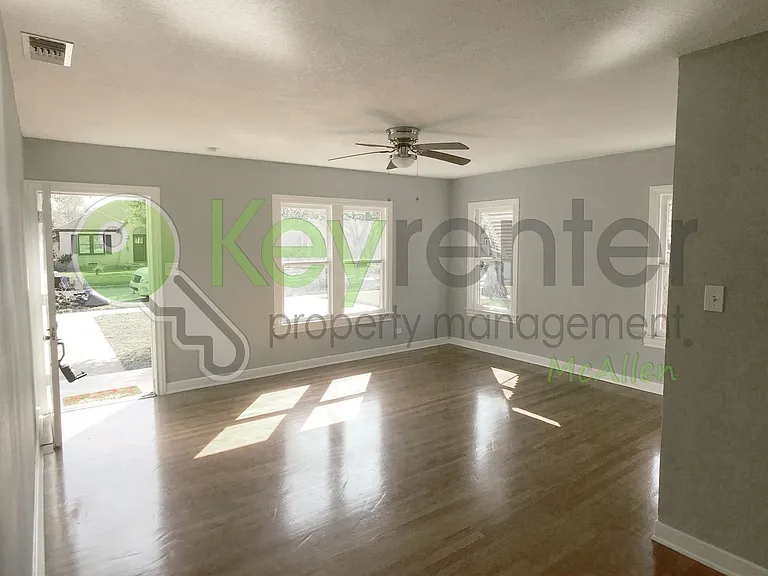 1016 Laurel Ave — Photo 11