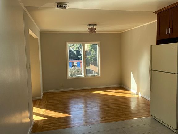 5th image of 126 Lawton St