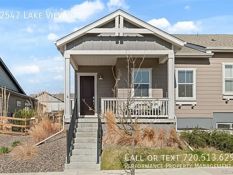 12547 Lake View St — Photo 1