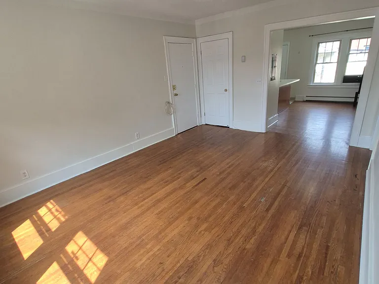 1614 Ontario St #4 — Photo 6