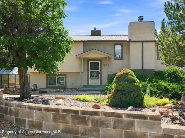 201 Hillcrest Ave, Rangely, CO 81648