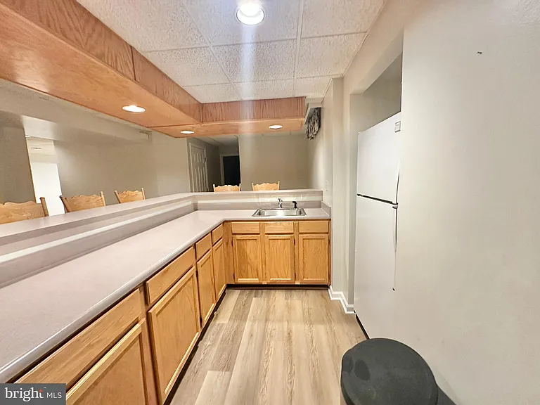 21326 Thimbleweed Ct — Photo 32