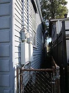 4th image of 2216-18 N Robertson St