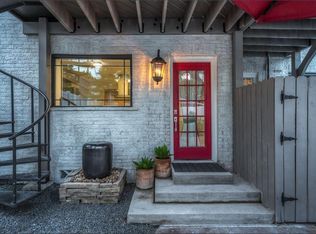 2110 Elmen St #B, Houston, TX 77019