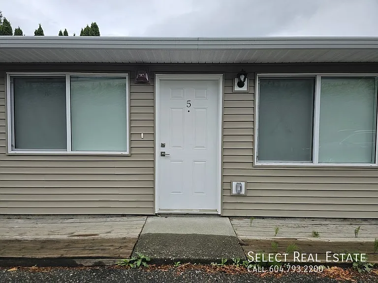 45790 Lewis Ave #5 — Photo 1