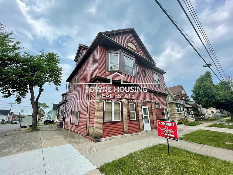 336 East St — Photo 1
