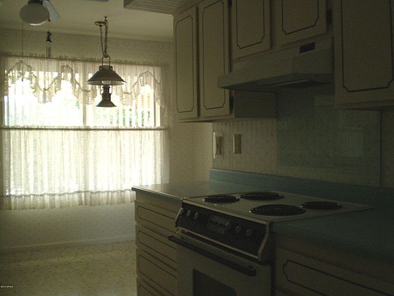 3rd image of 10113 W Chaparral Dr