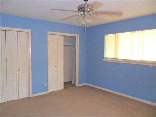 4th image of 100 N Emberwood Dr