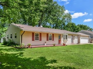 1345 N Elmwood Dr, Aurora, IL 60506