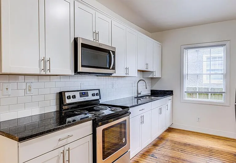 2922 Noble Ave #A — Photo 15