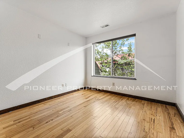 780 Walnut St #D — Photo 14