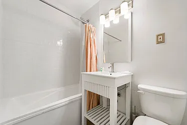 Rented by Isaacs Ganz Real Estate