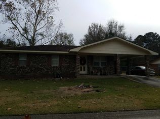 102 Crescent Dr, Hattiesburg, MS 39401