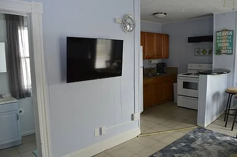 Building Photo - 586 W Ocean View Ave #6