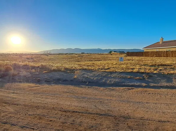 82nd Street Charles Pl, California City, CA 93505