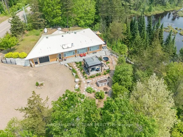 188 Paugh Lake Rd, Madawaska Valley, ON K0J 1B0