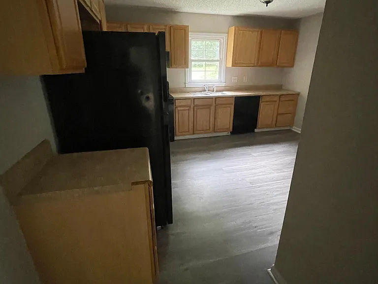 1102 Poplar Ave — Photo 8