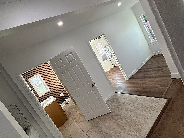 443 W Tichenor St — Photo 9