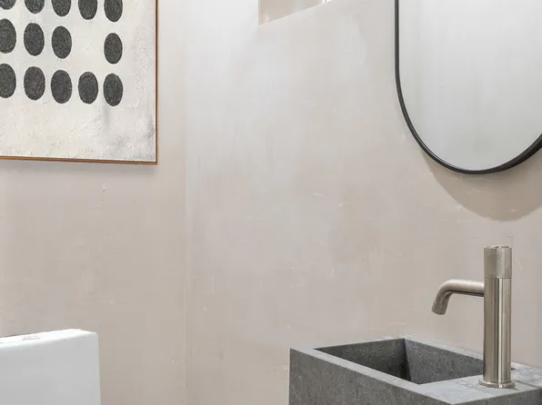 432 Fenimore Street image 7 of 24