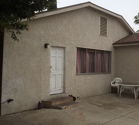 3rd image of 8537 Cedros Ave