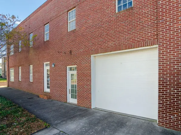 319C N 4th St, Wilmington, NC 28401