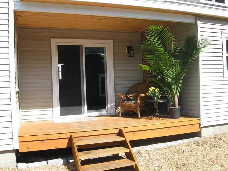 101 8th Ave SE #1 — Photo 2