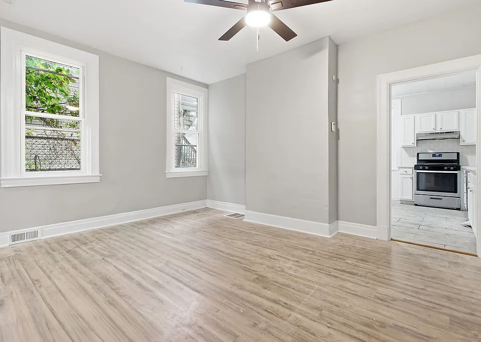 27 E Orchard Ave