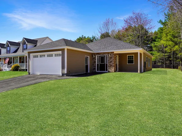 9 Country Drive, Old Orchard Beach, ME 04064