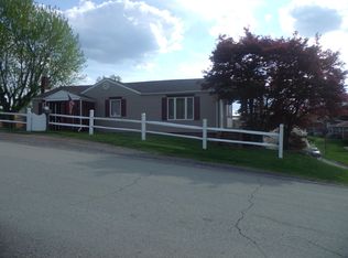 47 Selwyn Ave, Strabane, PA 15363