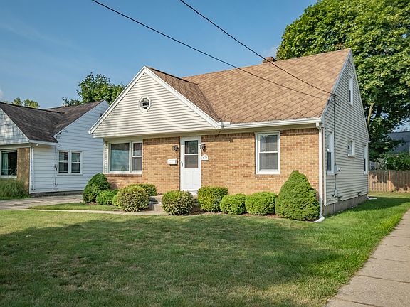 3rd image of 1659 Jennette Ave NW