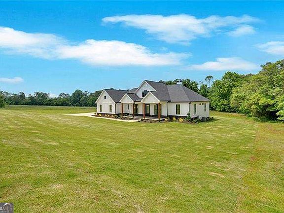 2nd image of 300 Eminence Peak