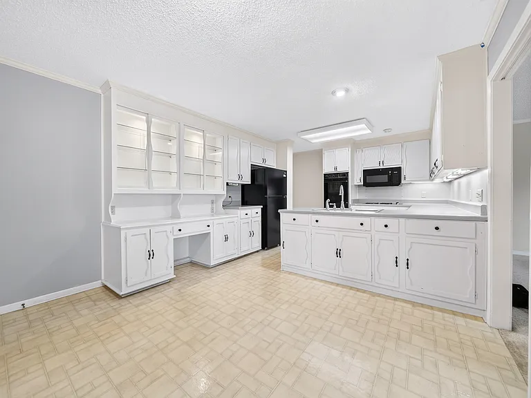 120 Briarwood Dr — Photo 26