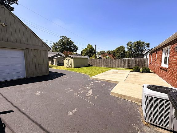 5th image of 217 Kewanna Dr