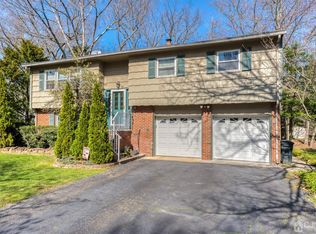 11 Bosko Dr, East Brunswick, NJ 08816