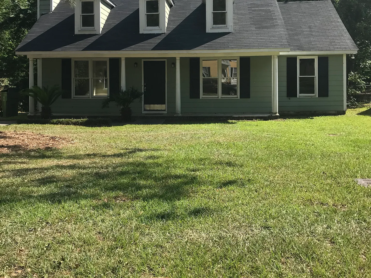 3 bed, 1100 sqft, $1,600 — Photo 1