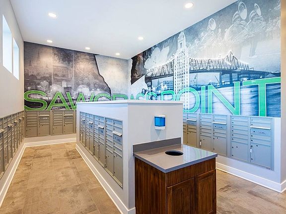 Sawgrass Point 24/7 Package Lockers