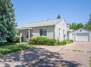 3833 10th Avenue Pl, Moline, IL 61265