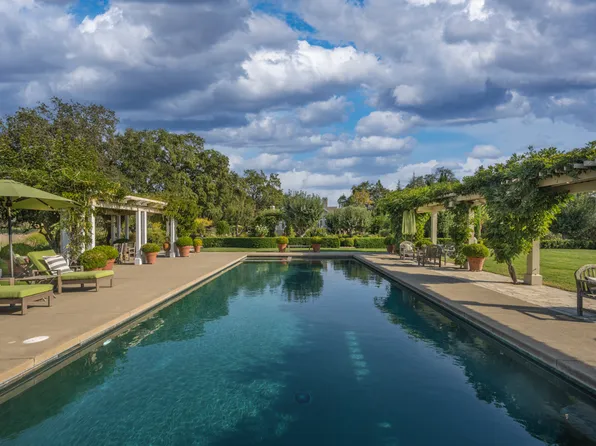 950 Mee Ln, Saint Helena, CA 94574
