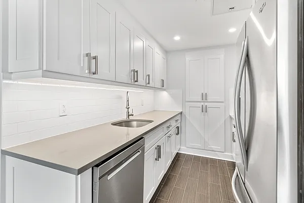 Rented by Douglas Elliman | media 17