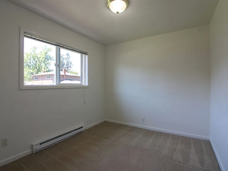 1136 Fairmount Ave S — Photo 16